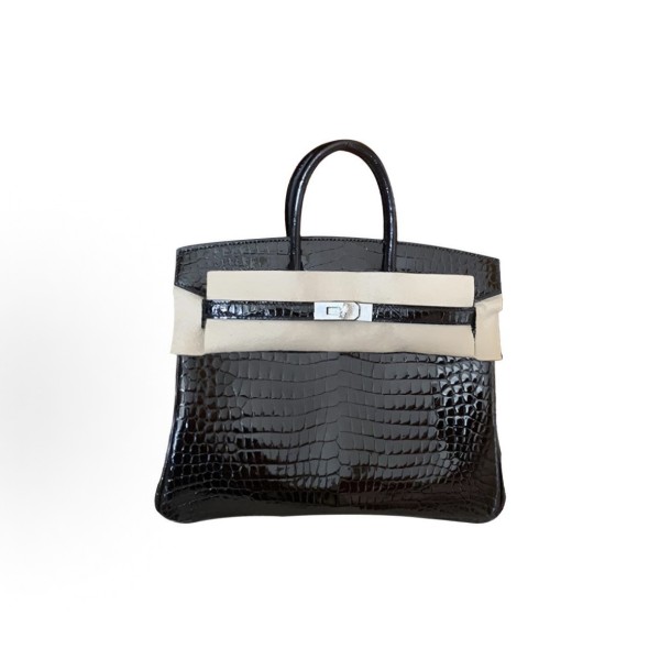 HERMES爱⻢仕 Birkin 倒V湾鳄钻扣常规 ⼥款 Noir⿊⾊